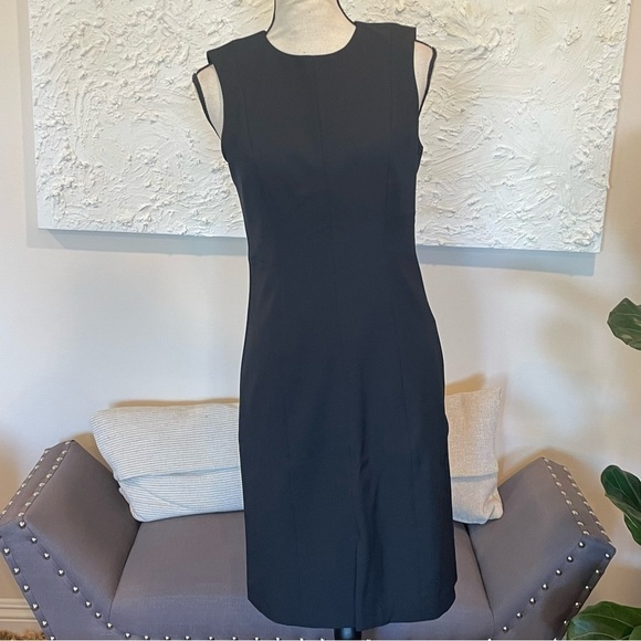 Banana Republic BASIC KNEE LENGTH SHEATH DRESS Black Sleeveless Sz 4 Petite NWT - Picture 2 of 9